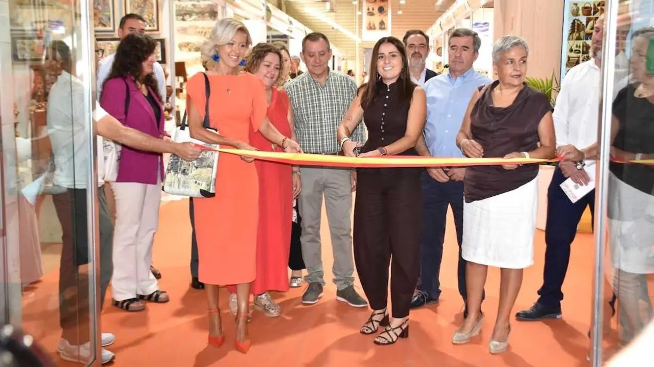 La Feria de Artesan&iacute;a de Cuenca crece con 84 expositores y m&uacute;sica