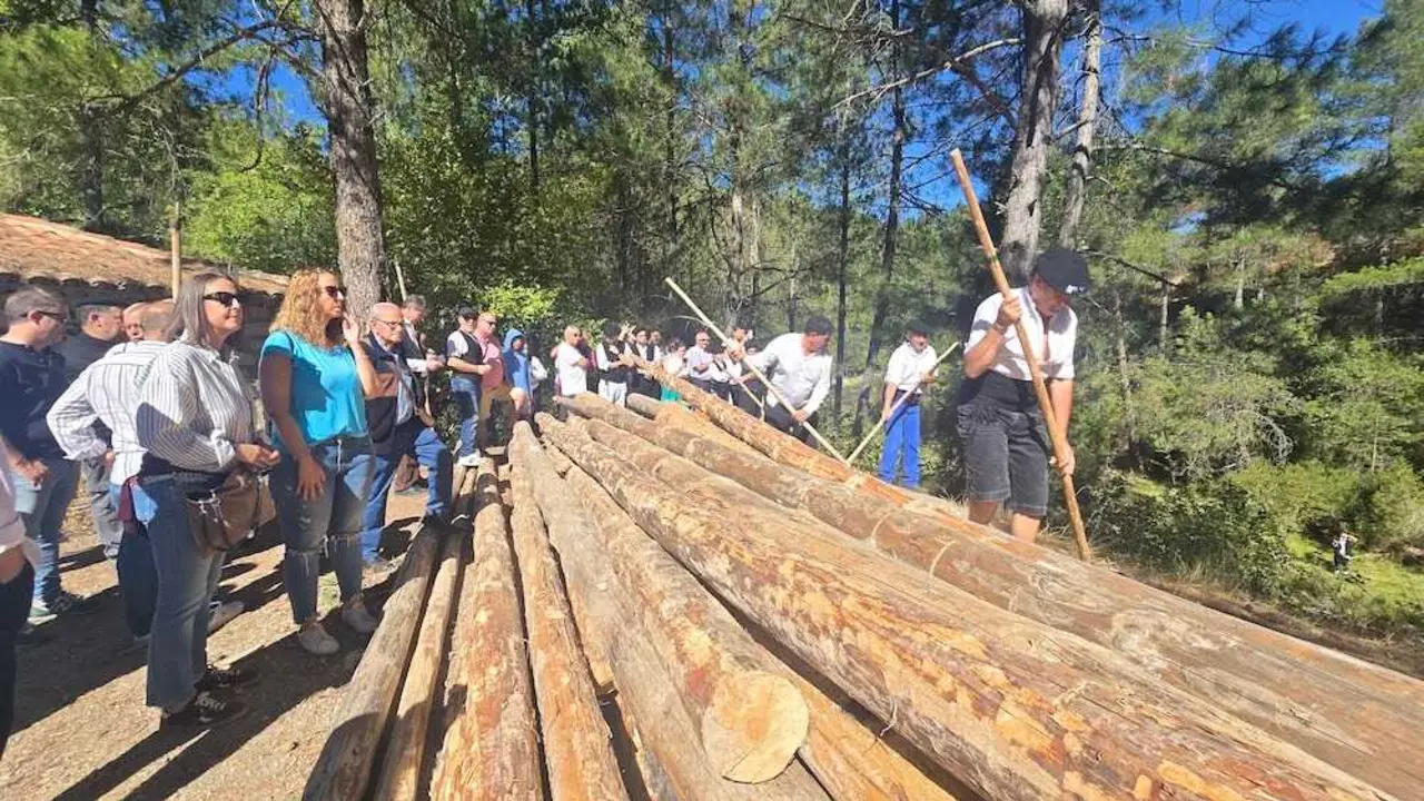La directora general del Agua de la Consejer&iacute;a de Desarrollo Sostenible de Castilla-La Mancha, Montserrat Muro, en la XXX edici&oacute;n de la Fiesta Ganchera del Alto Tajo.