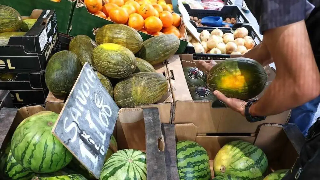 La sand&iacute;a y el mel&oacute;n de fuera de la Uni&oacute;n Europea tira los precios en Espa&ntilde;a