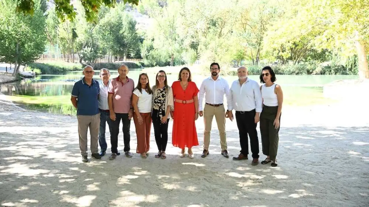 La consejera de Econom&iacute;a, Empresas y Empleo, Patricia Franco, ha visitado las actuaciones desarrolladas en el entorno de La Playeta de Alcal&aacute; del J&uacute;car (Albacete) en el marco del programa Destino Azul Sostenible.