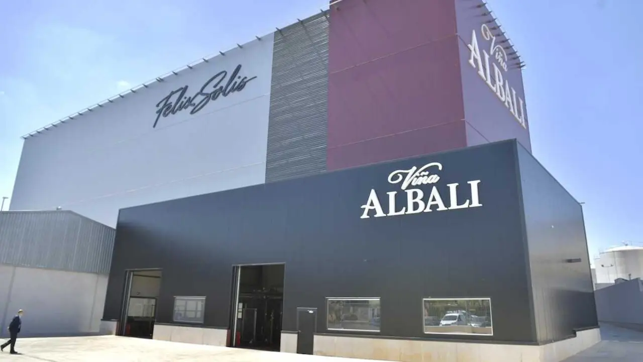 F&eacute;lix Sol&iacute;s Avantis compra Paternina, Lagunilla y Rioja Santiago