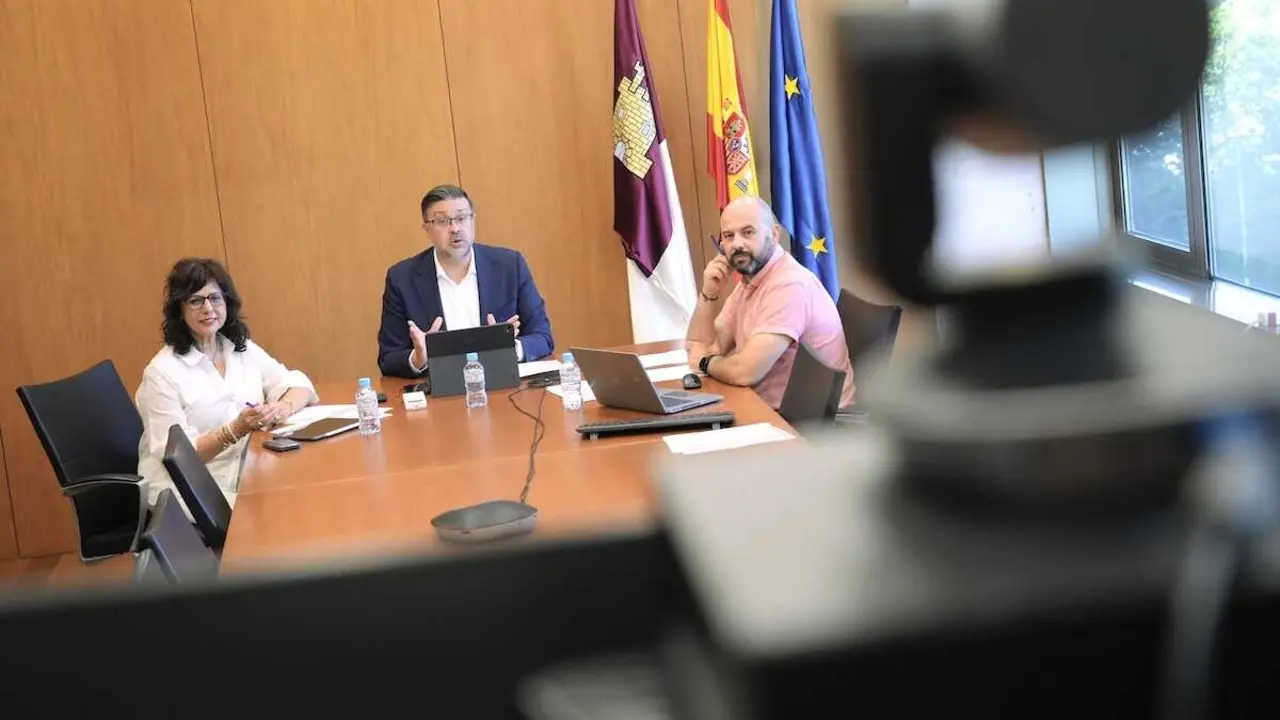 El consejero de Educaci&oacute;n, Cultura y Deportes, Amador Pastor, ha asistido este mi&eacute;rcoles a una de las acciones formativas para mejorar la inclusi&oacute;n en las aulas.