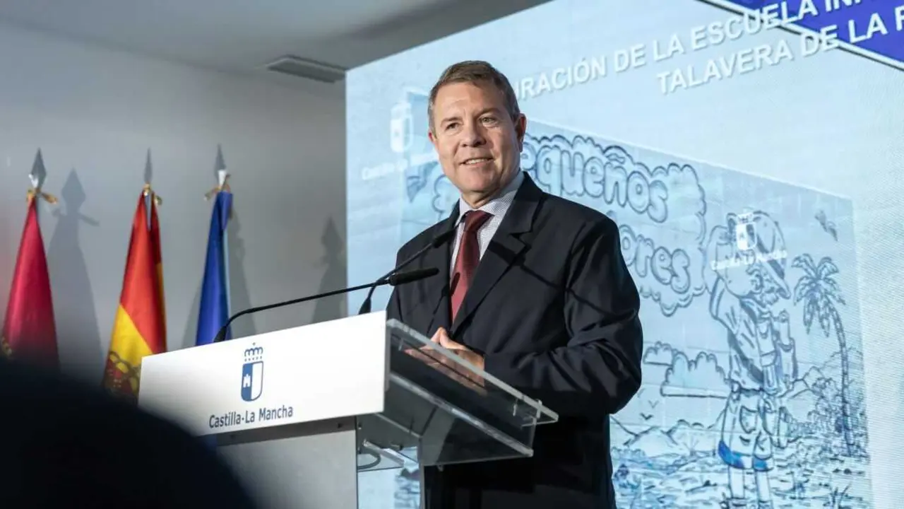 El presidente auton&oacute;mico, Emiliano Garc&iacute;a-Page, inaugura, en Talavera de la Reina (Toledo), la Escuela Infantil &acute;Peque&ntilde;os Exploradores&acute;.