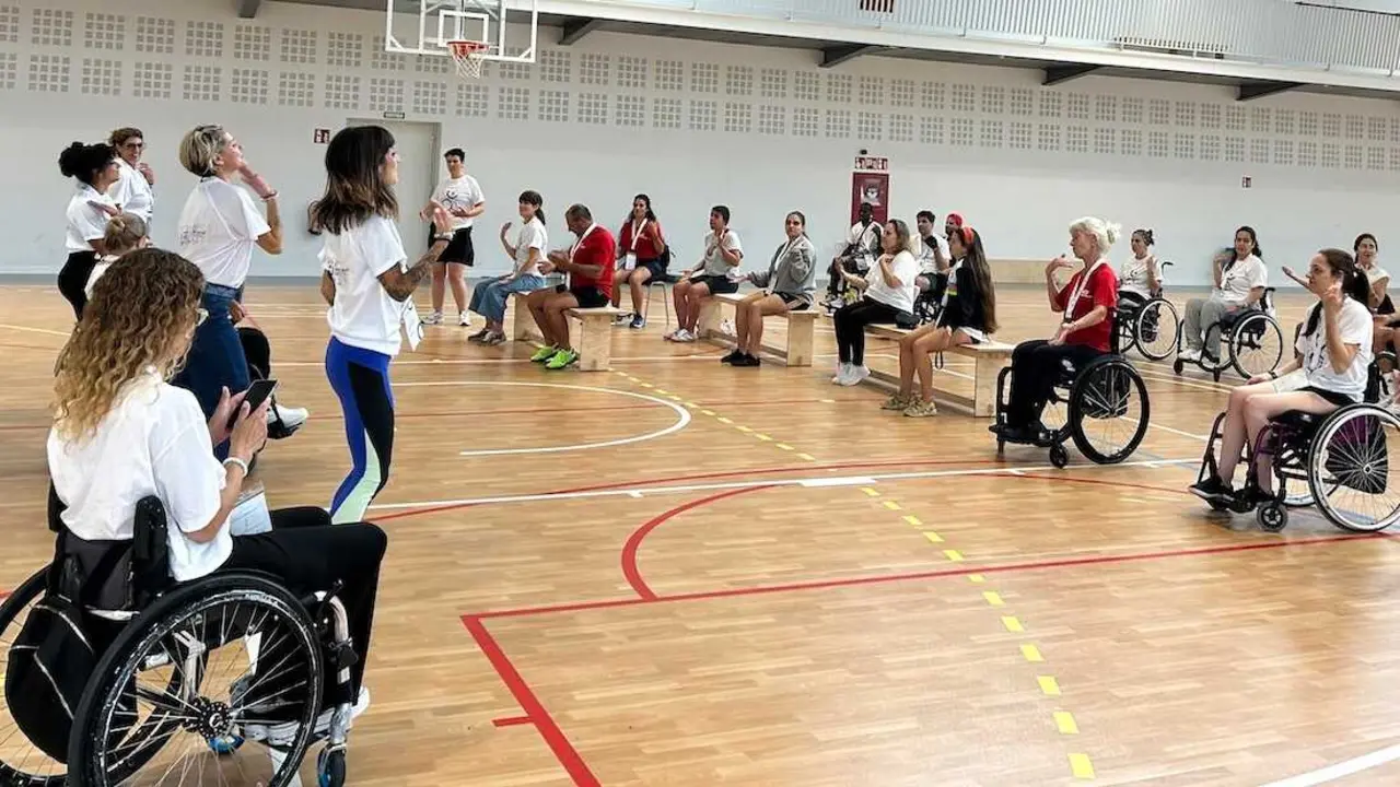 El Hospital Nacional de Parapl&eacute;jicos lleva el deporte adaptado a Barcelona
