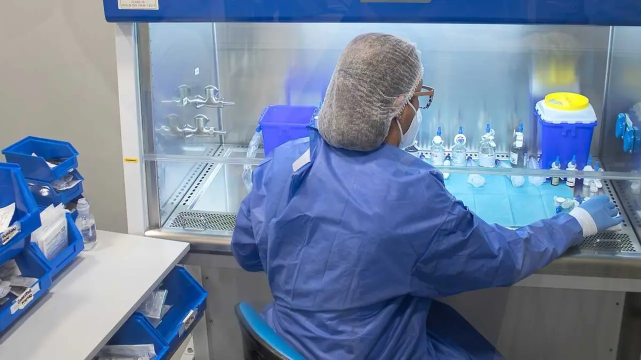 La Gerencia de Atenci&oacute;n Integrada de Hell&iacute;n reforma el Servicio de Farmacia para dotar de m&aacute;s espacio y seguridad a pacientes y profesionales