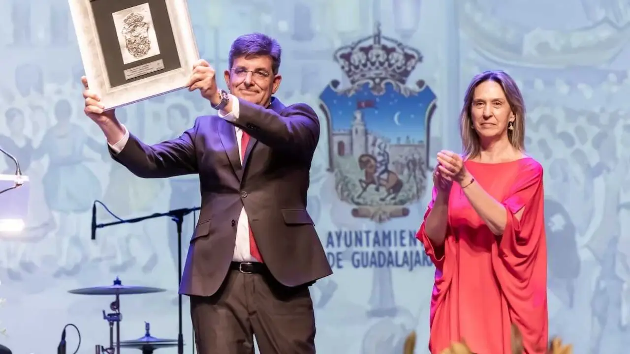 Carmelo Garc&iacute;a pregona las Ferias y Fiestas de Guadalajara 2026