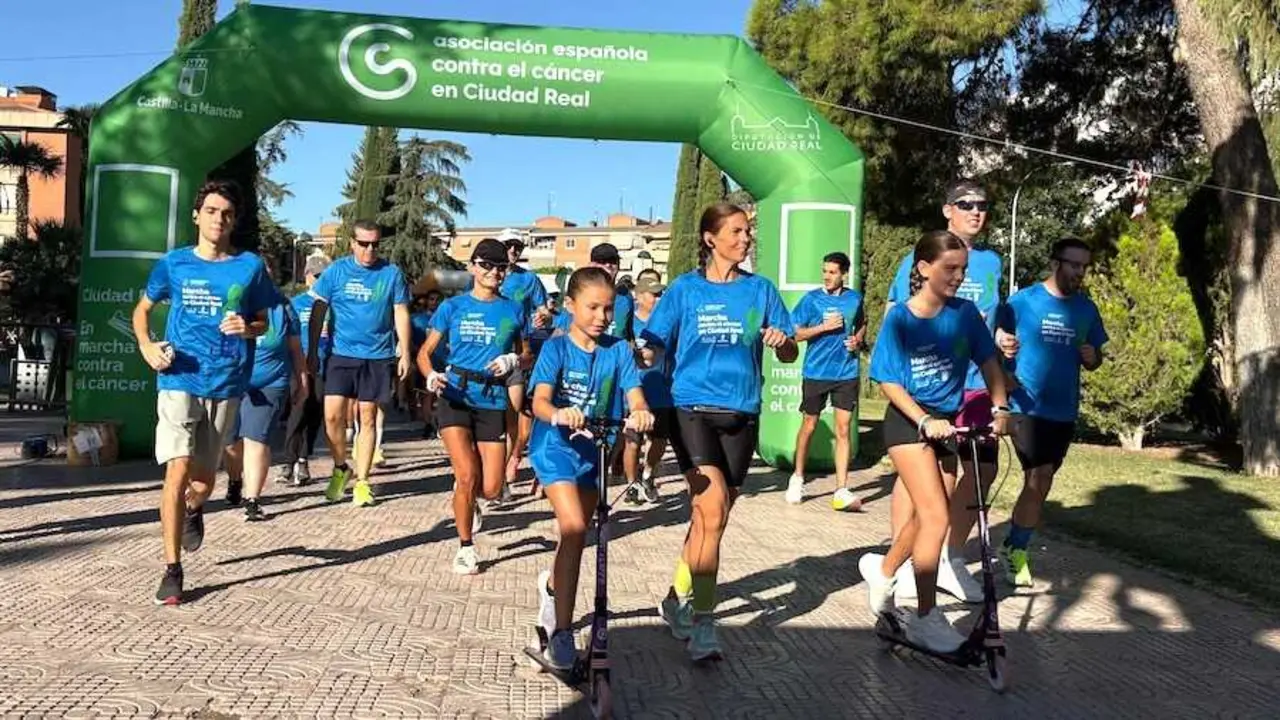 Ciudad Real re&uacute;ne a 350 personas en su V carrera contra el c&aacute;ncer
