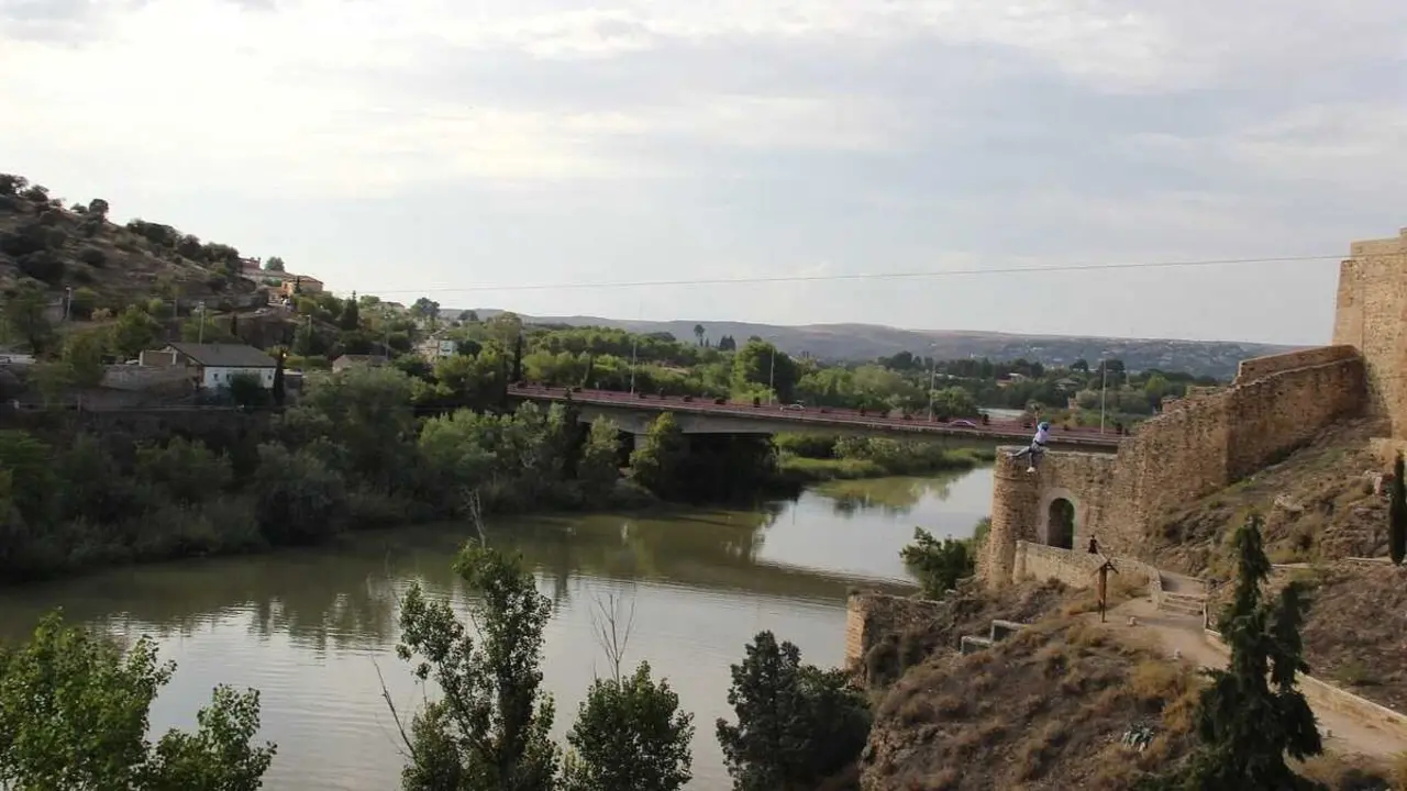 Vecinos de La Cava denuncian fallos en el PERIM del hotel en Toledo