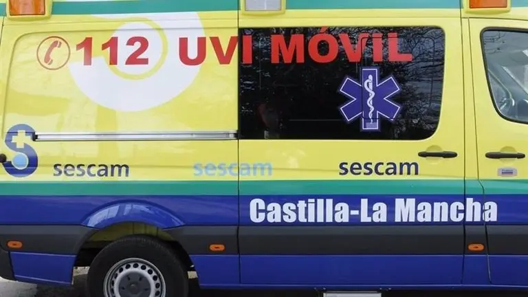 ambulancia, UVI, accidente, emergencias,&nbsp;