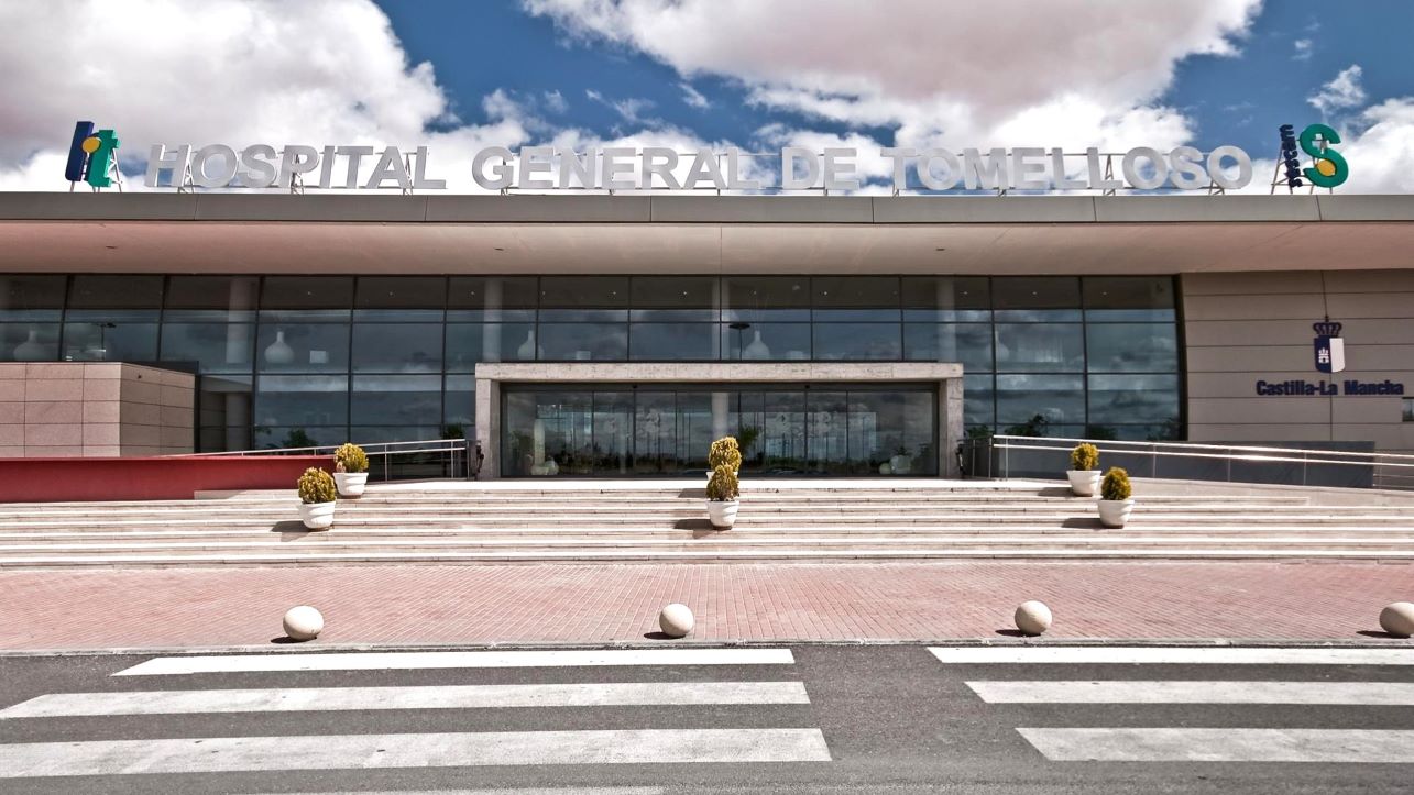 En la imagen de archivo el Hospital de Tomelloso (Ciudad Real) donde han sido trasladadas las dos menores heridas