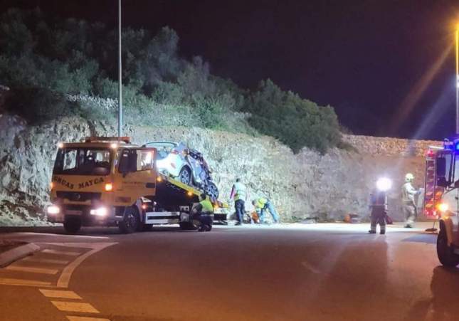 Mueren seis ocupantes de un vehículo, cuatro de ellos menores, en un accidente
