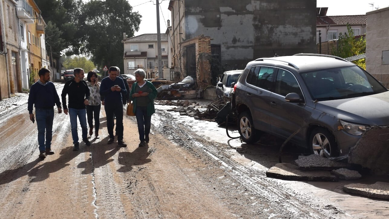 La Diputación de Cuenca destinará 100.000 euros en 2025 a planes para prevenir inundaciones. En la imagen de archivo el presidente provincial en Mira tras la dana