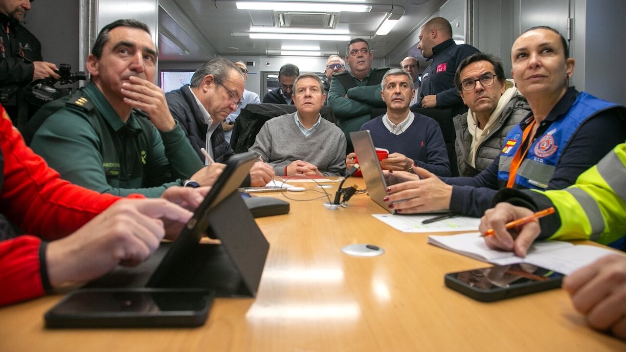 El presidente de Castilla-La Mancha, Emiliano García-Page, ha asistido a primera hora de este domingo a la reunión del Centro de Coordinación Operativa (CECOP)