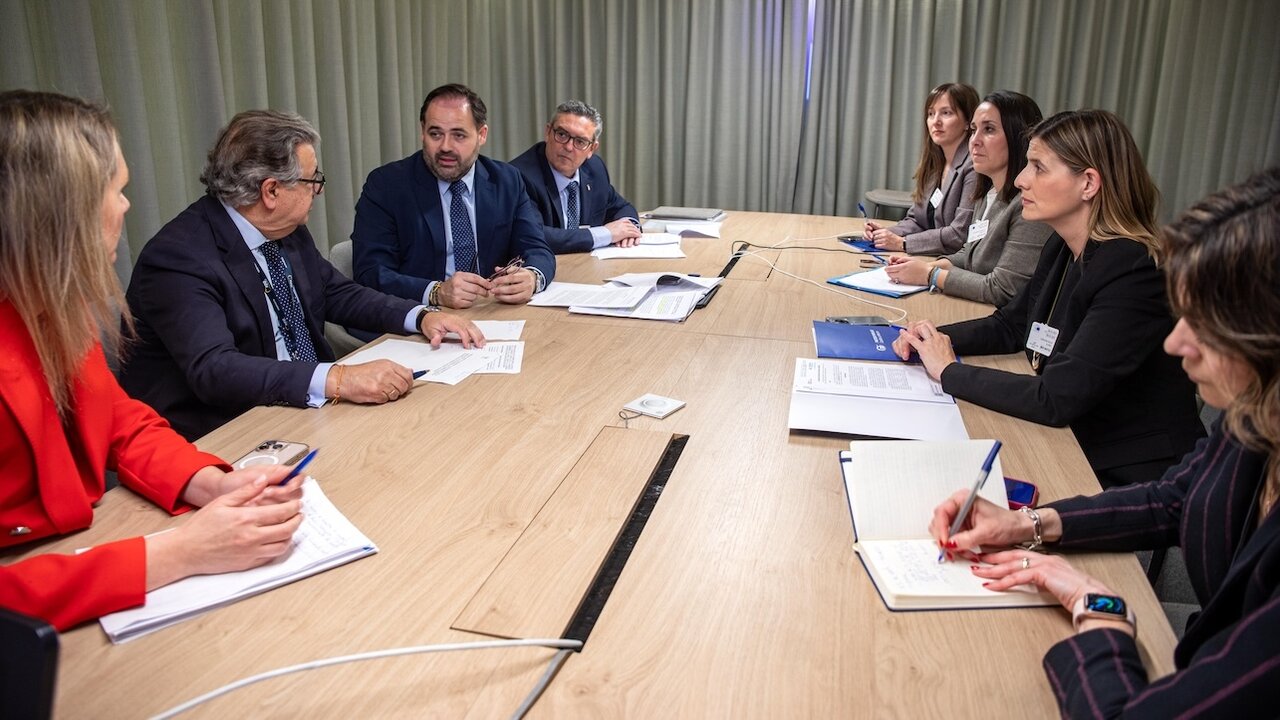El PP de Castilla-La Mancha traslada en Bruselas la problemática de la prohibición de la caza en Cabañeros