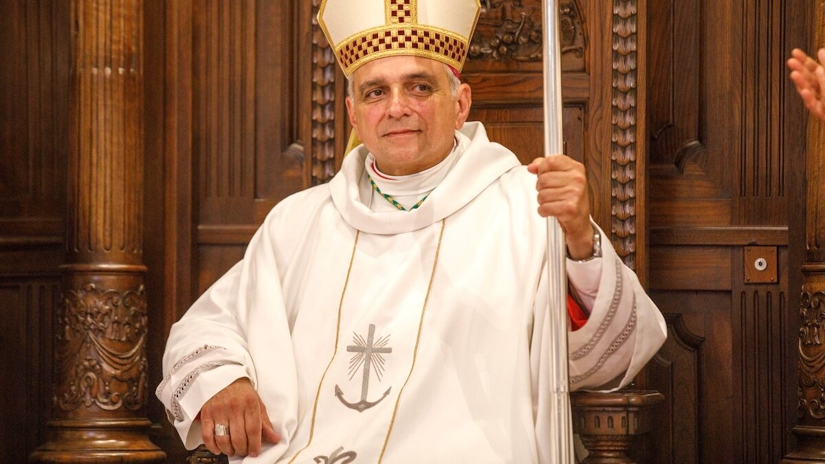 Ángel Román, ordenado nuevo obispo de la Diócesis de Albacete, en una Catedral llena