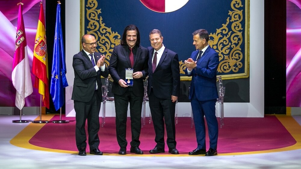 El músico, compositor y director de orquesta, Luis Cobos, recibe la Medalla de Oro de Castilla-La Mancha