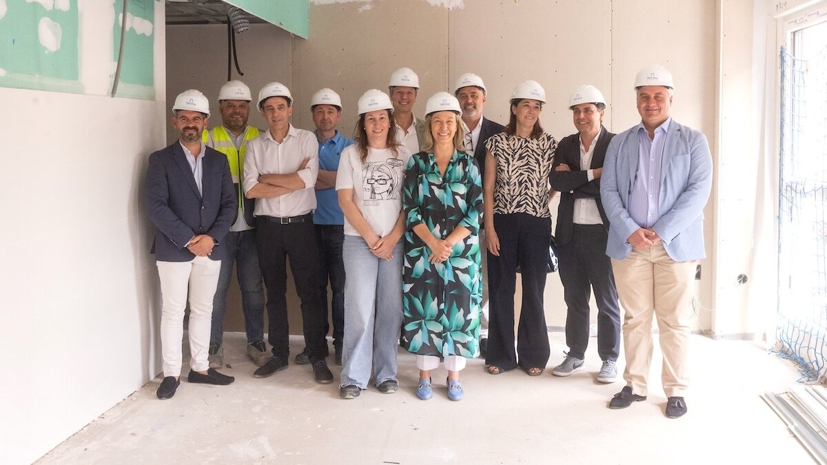 La alcaldesa de Guadalajara, Ana Guarinos, visitando las nuevas viviendas de alquiler asequible de la ciudad