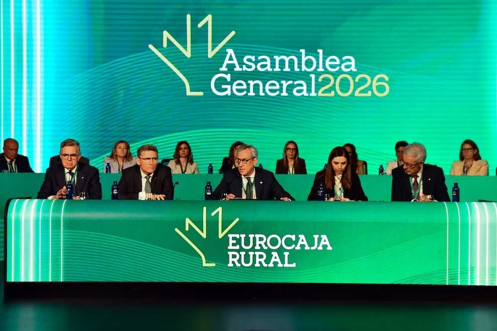 En la imagen un instante de la Asamblea General de Eurocaja Rural celebrada este viernes en el auditorio de la entidad en Toledo