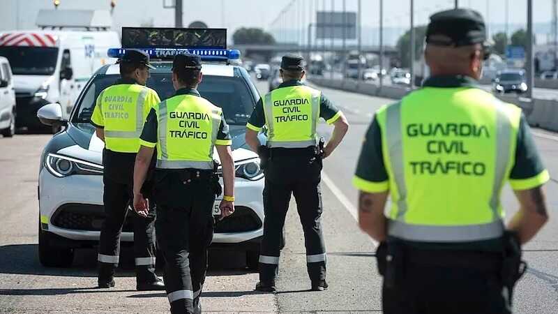 Una mujer herida en un choque de seis vehículos en la A-3 en Cuenca